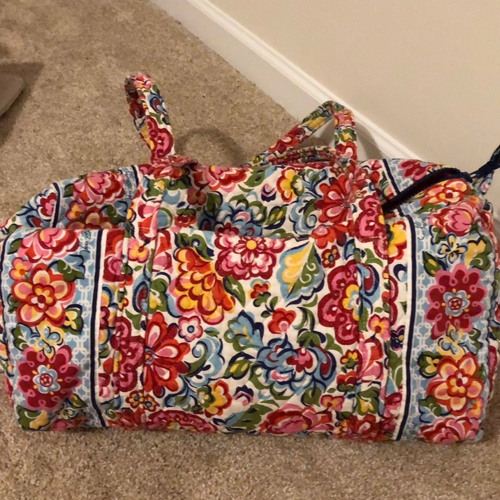 Small Vera Bradley duffle!